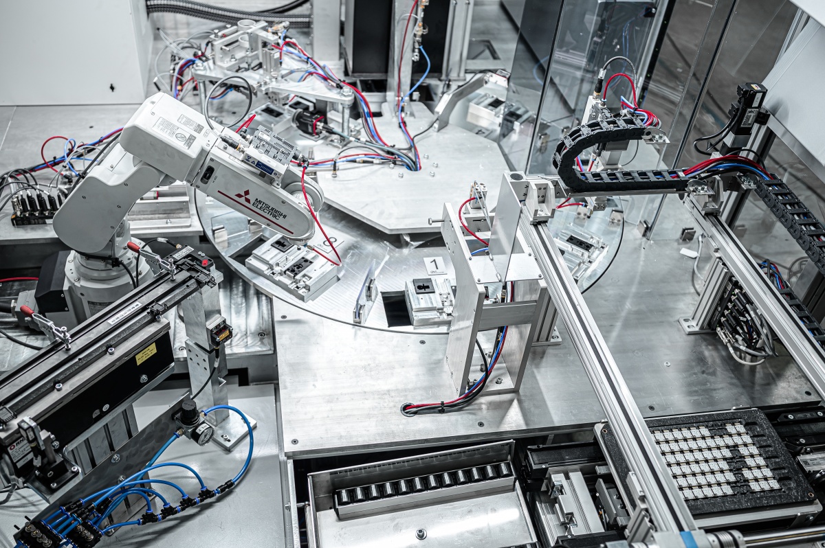 Stanowiska automatyczne i zrobotyzowane