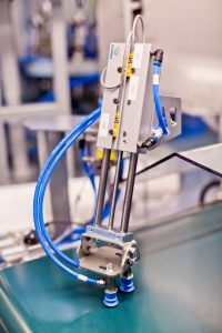 Stanowiska automatyczne i zrobotyzowane